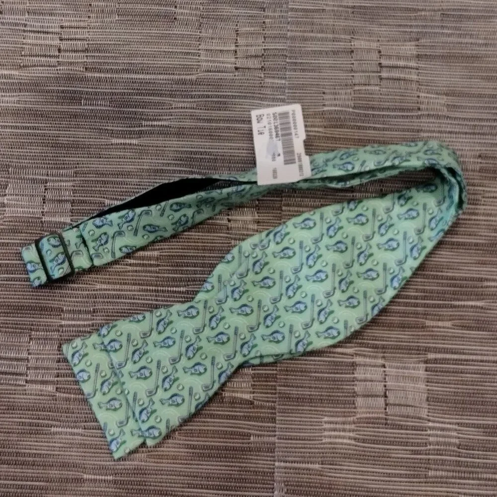 NWT Vineyard Vines Golf/Fish Bowtie 100% Silk Made in USA Green